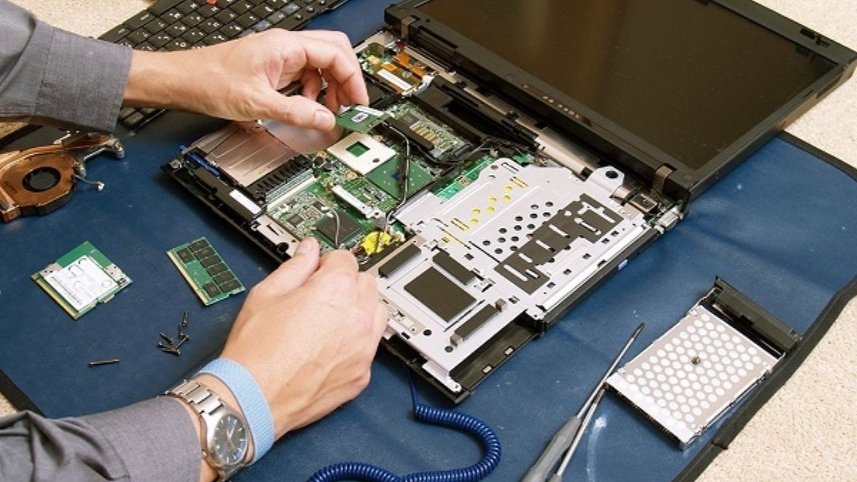 Mang laptop đến trung tâm bảo hành