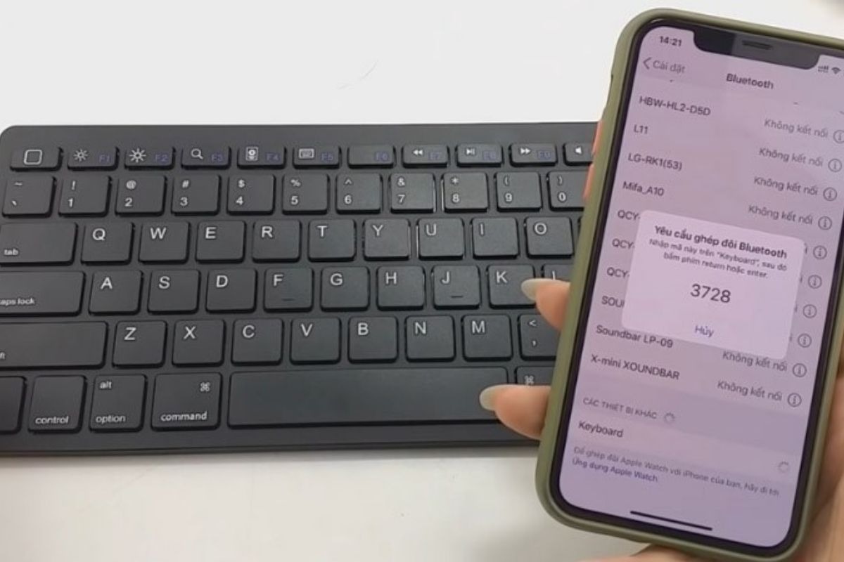 Bàn phím Bluetooth được thiết kế để kết nối với nhiều thiết bị khác nhau, bao gồm điện thoại