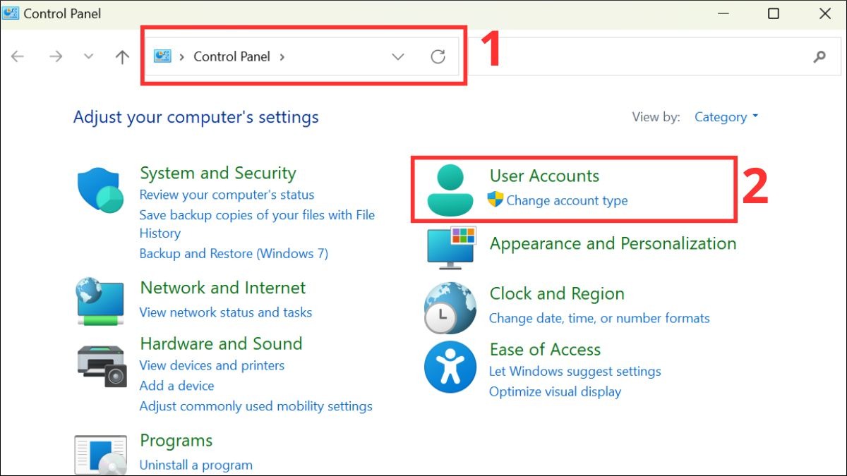 Trong Control Panel tìm và nhấp vào mục User Accounts