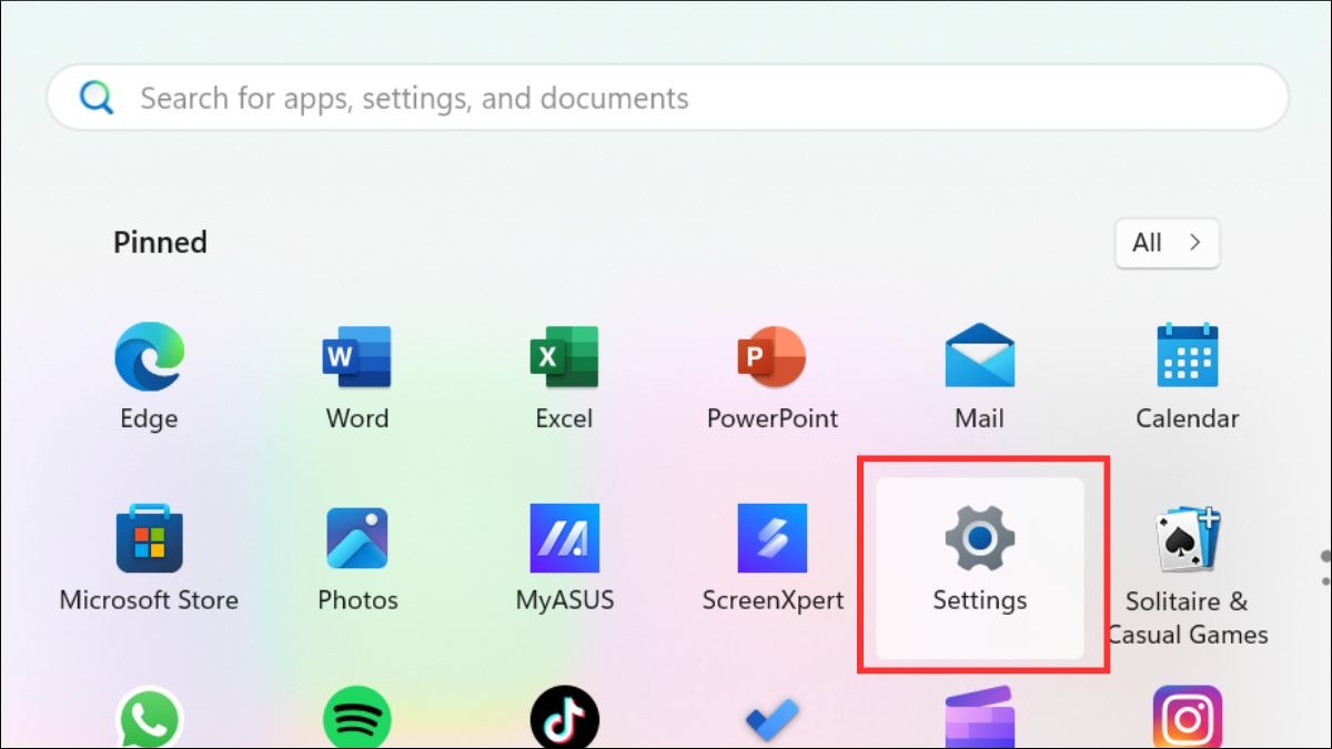Vào Menu Start > Click chuột vào biểu tượng Settings