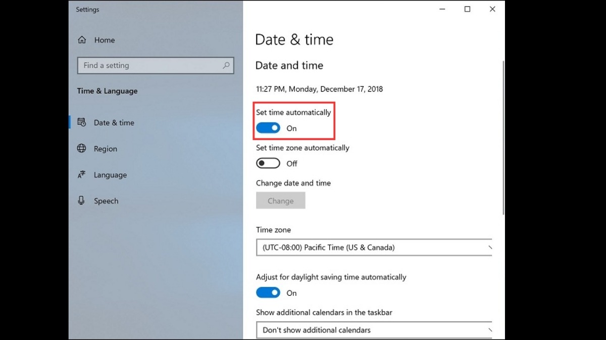 Gạt nút sang phải để bật Set time automatically