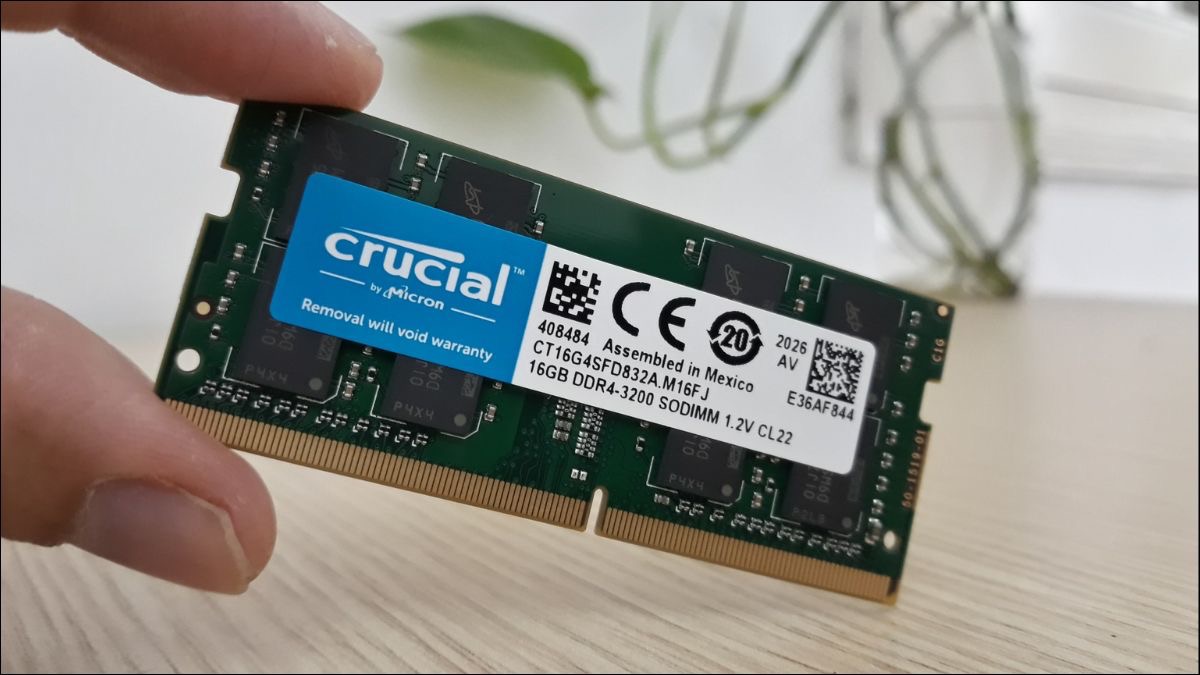 Giá RAM DDR4 dao động từ vài trăm nghìn đến hơn một triệu đồng, RAM DDR5 có giá cao hơn.