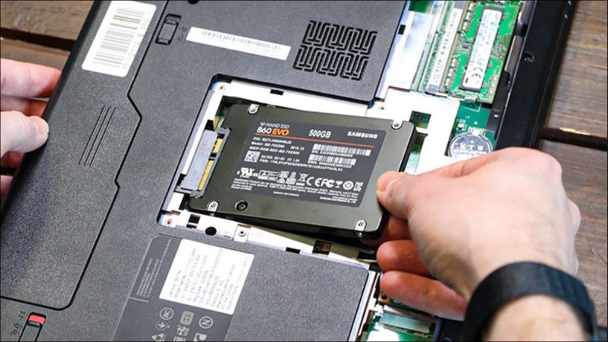 Nâng cấp ổ cứng HDD truyền thống lên SSD mang lại nhiều lợi ích.