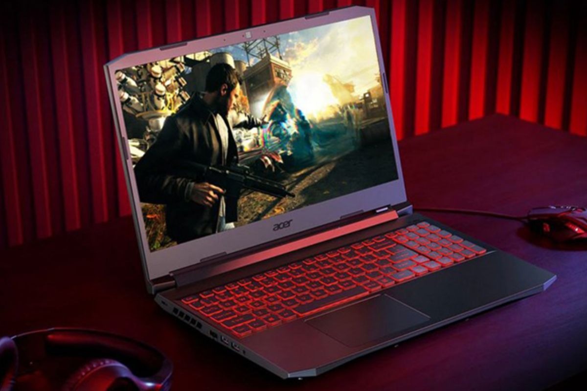 Xả pin laptop bằng cách chơi game