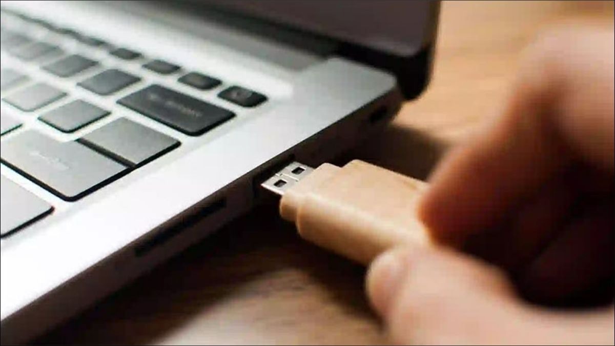 Sử dụng USB cứu hộ để sửa lỗi recovery