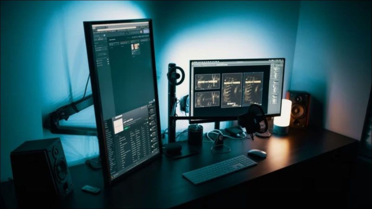 Xoay màn hình giúp mở rộng không gian hiển thị khi làm việc