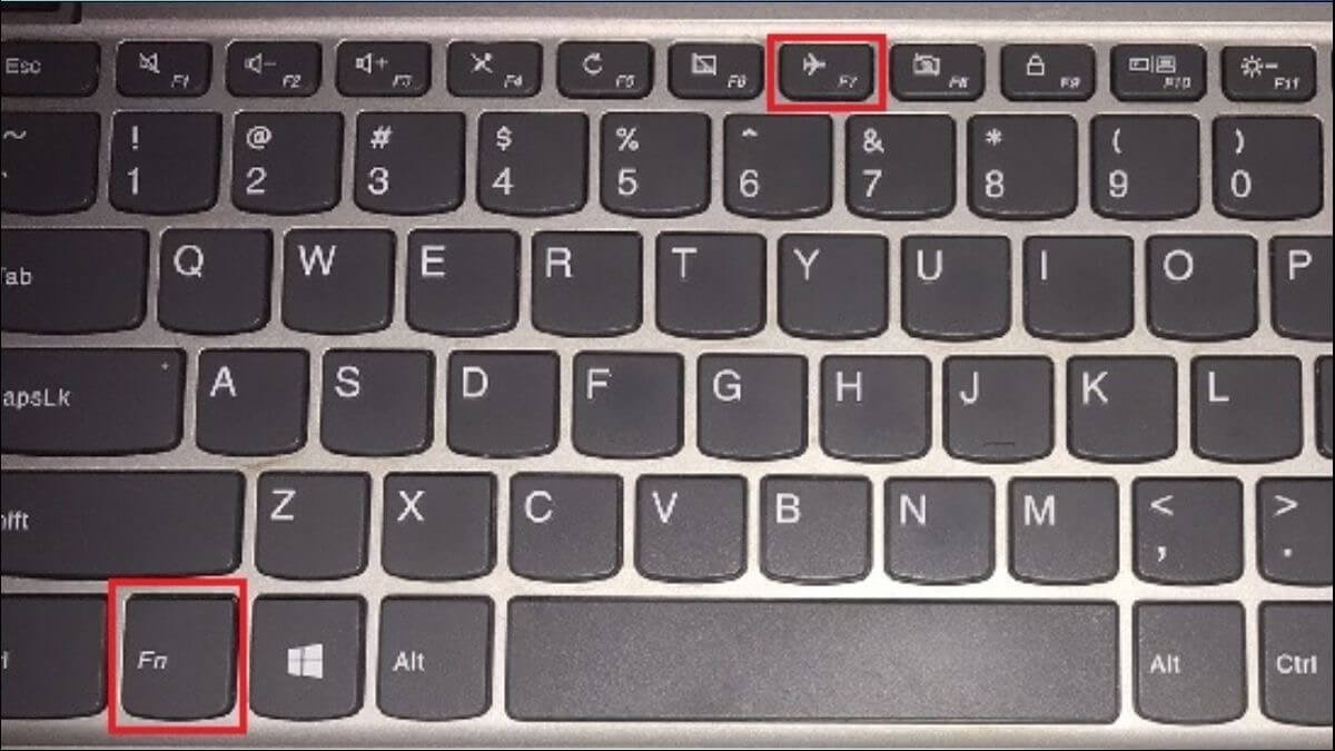 Nhấn tổ hợp phím Fn+F7 để tắt chế độ máy bay trên laptop