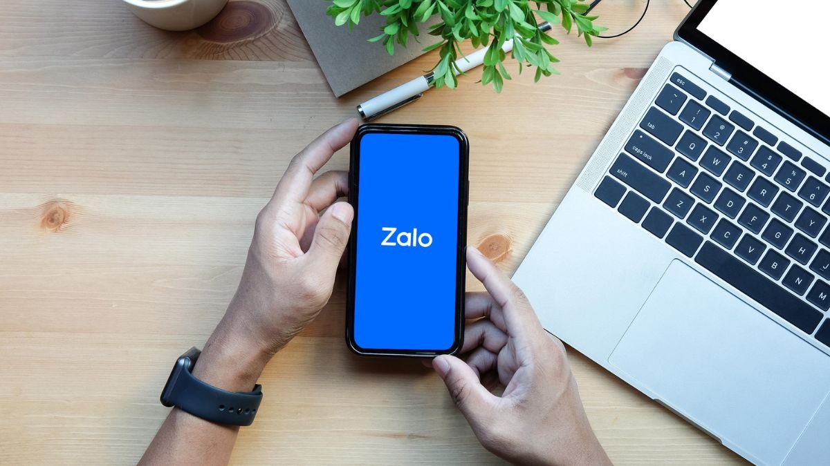 Sử dụng các ứng dụng tin nhắn như Zalo, Messenger, Gmail là một trong những cách tiện lợi và nhanh chóng để chuyển ảnh từ điện thoại sang laptop.