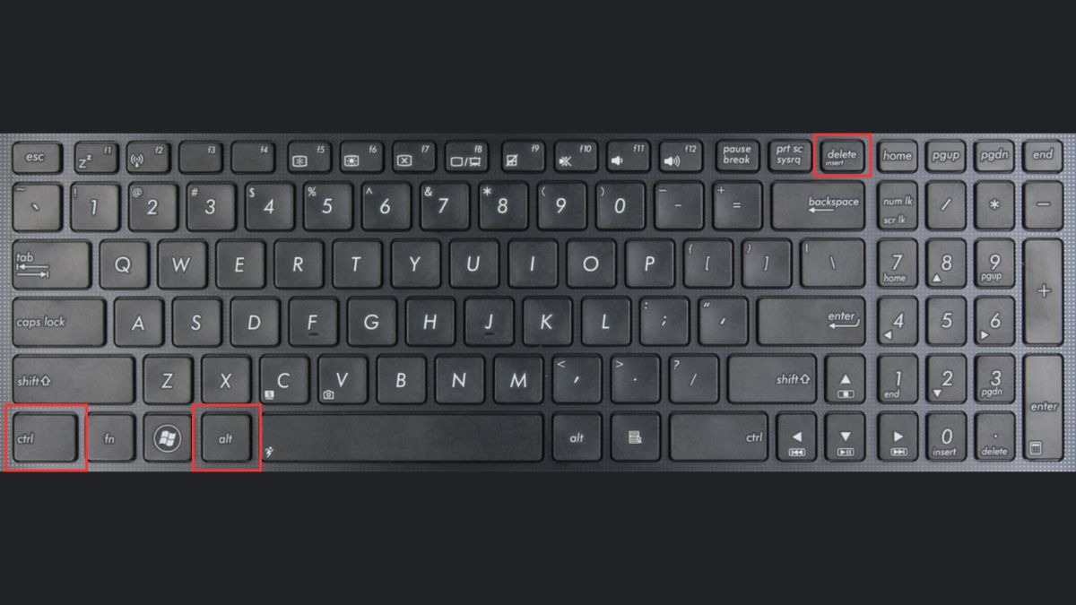 Khi laptop update bị treo, bạn có thể thử nhấn tổ hợp phím Ctrl + Alt + Del để truy cập màn hình đăng nhập của Windows.
