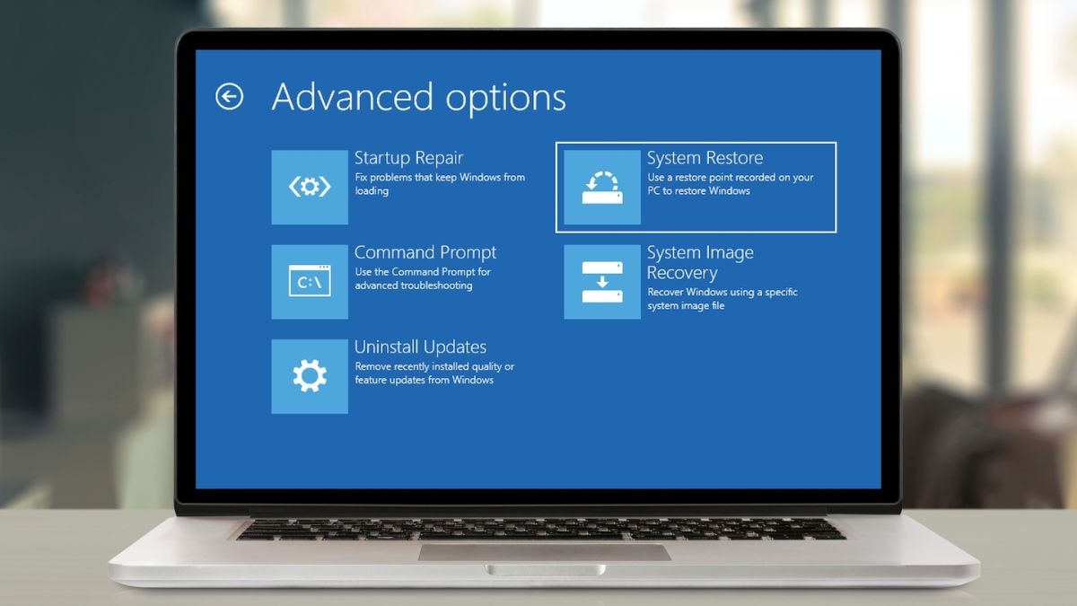 Trong trường hợp laptop update bị treo, System Restore là công cụ hữu hiệu để khắc phục laptop update quá lâu.