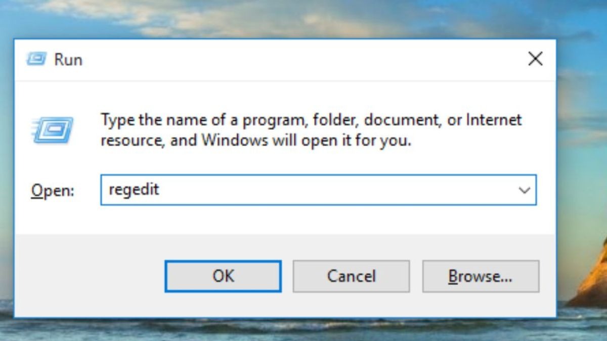 Mở Registry Editor