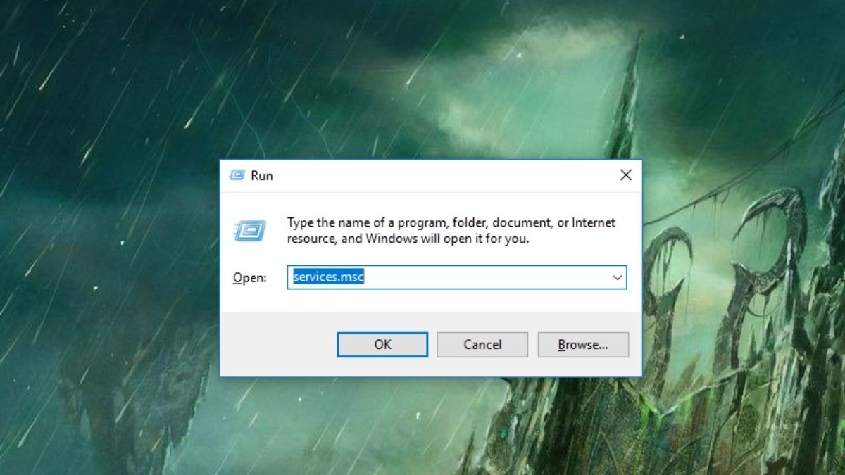 Gõ services.msc vào ô Open