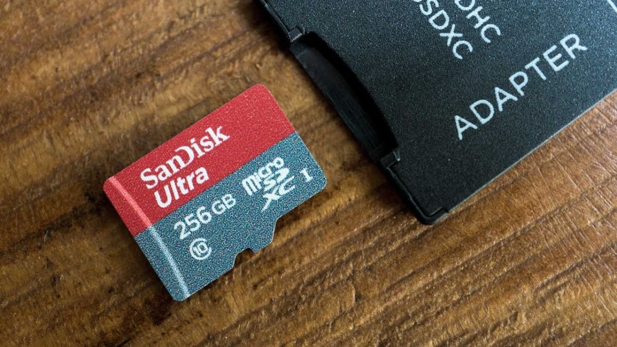 Trên điện thoại, bạn di chuyển hoặc sao chép ảnh mà bạn muốn chuyển vào thẻ nhớ microSD. Bạn có thể thực hiện việc này thông qua ứng dụng quản lý tệp tin trên điện thoại.