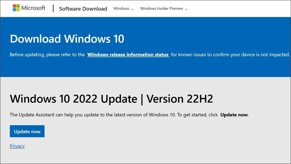 Mở trình duyệt Chrome và truy cập vào trang tải Windows 10