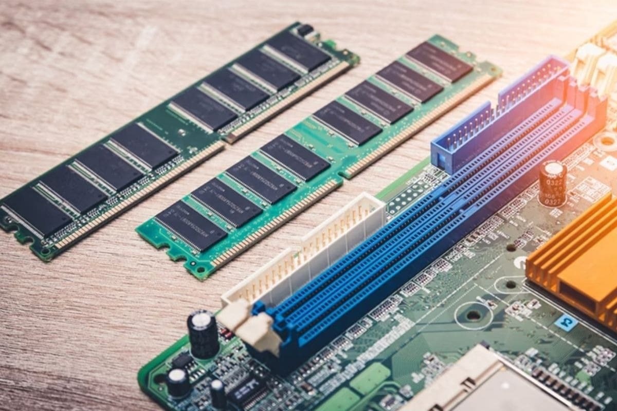 Khi muốn nâng cấp RAM, bạn cần biết bus RAM của máy tính để chọn thanh RAM tương thích