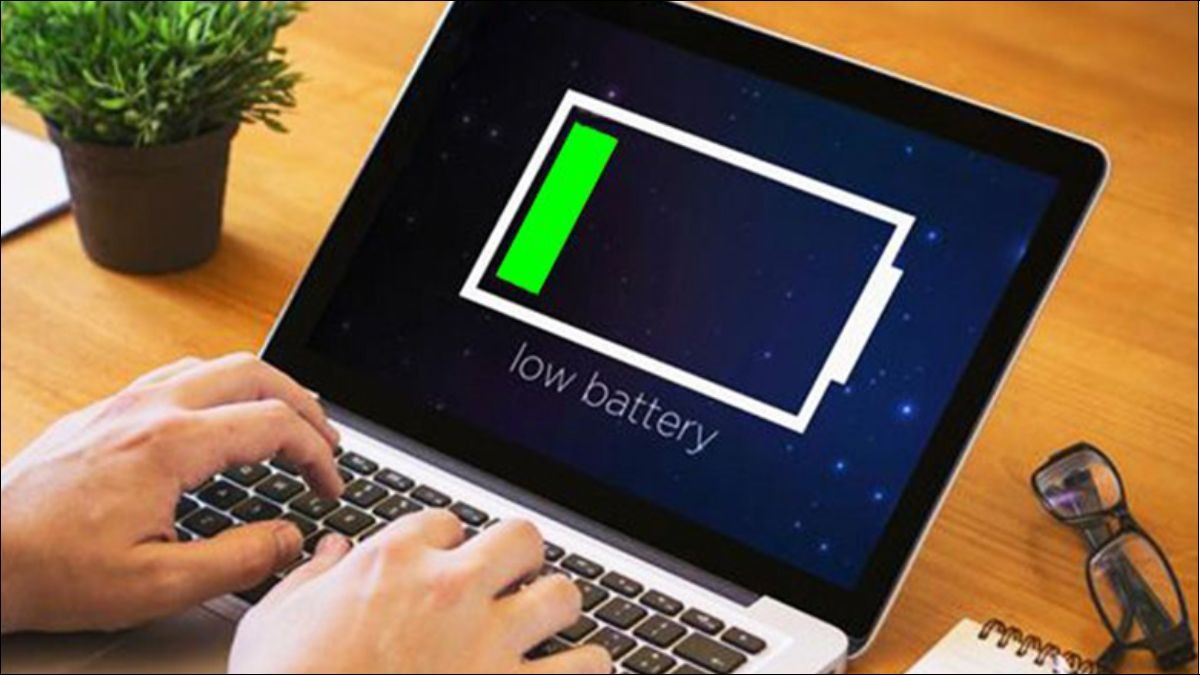 Thời lượng pin là khoảng thời gian mà laptop có thể hoạt động liên tục chỉ bằng pin, trước khi cần phải sạc lại