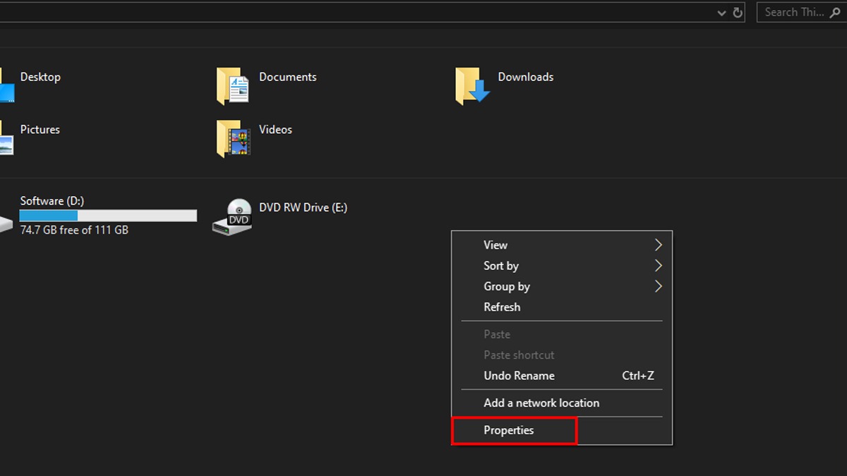 Click chuột phải vào khoảng trống bất kỳ trong cửa sổ This PC