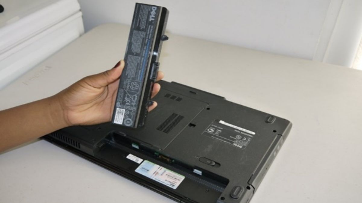 Hỏng cell pin là nguyên nhân phổ biến nhất khiến pin laptop hiển thị dấu X