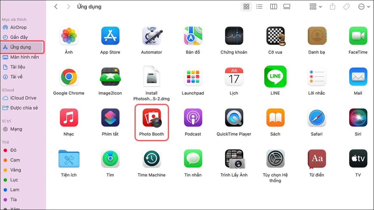 Mở Launchpad tìm kiếm Photo Booth và nhấp vào ứng dụng