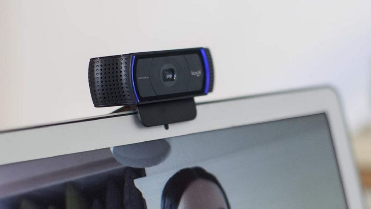 Có thể sử dụng webcam tích hợp sẵn trên laptop hoặc webcam rời