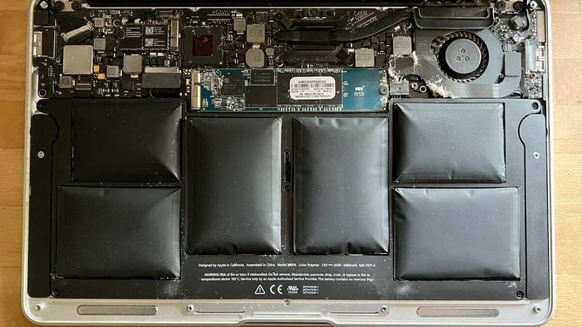 Pin laptop chai là một trong những nguyên nhân phổ biến gây nóng máy và sập nguồn.