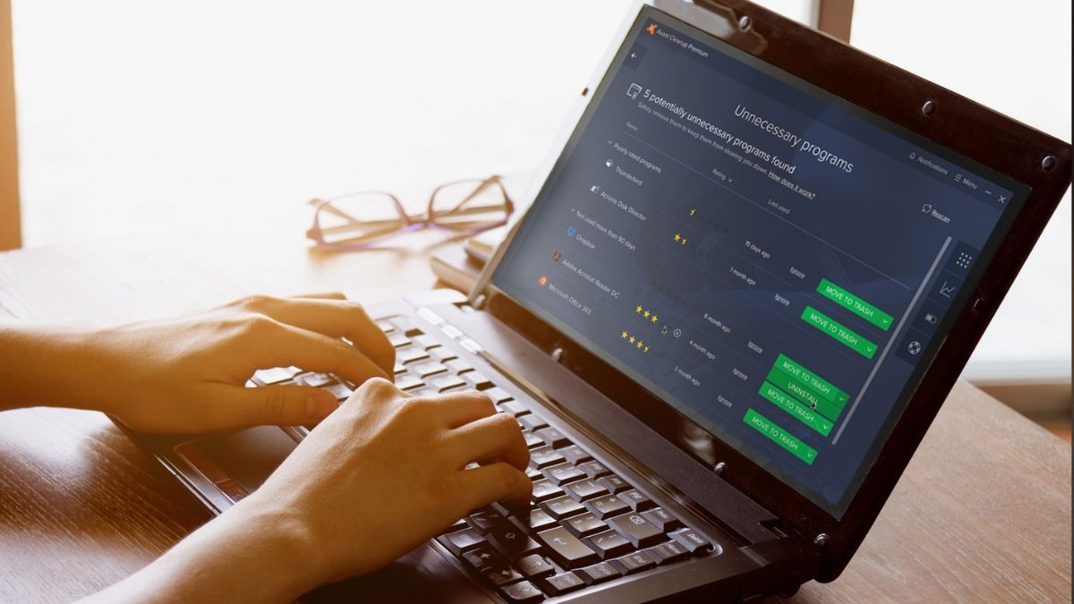 Đóng bớt các ứng dụng và chương trình không cần thiết để giảm tải cho CPU, từ đó giảm lượng nhiệt sinh ra.