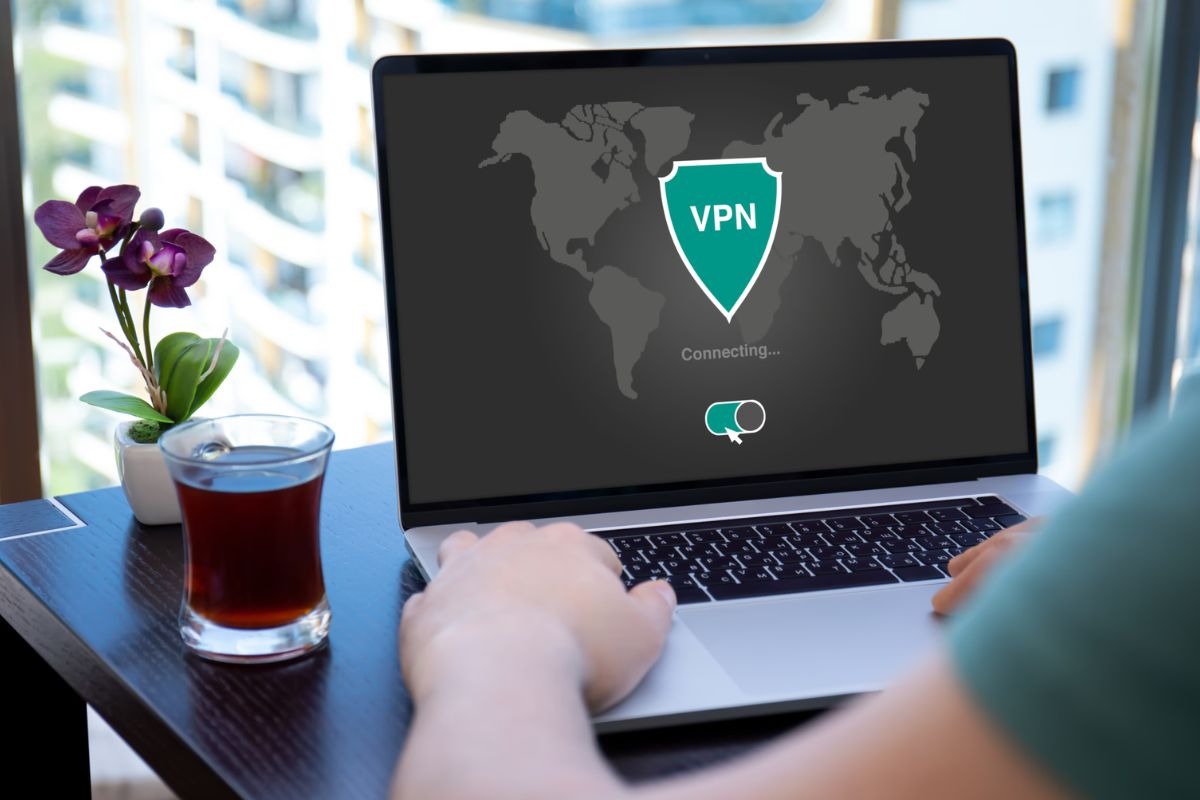 Việc sử dụng VPN có thể làm chậm tốc độ internet một chút do quá trình mã hóa dữ liệu