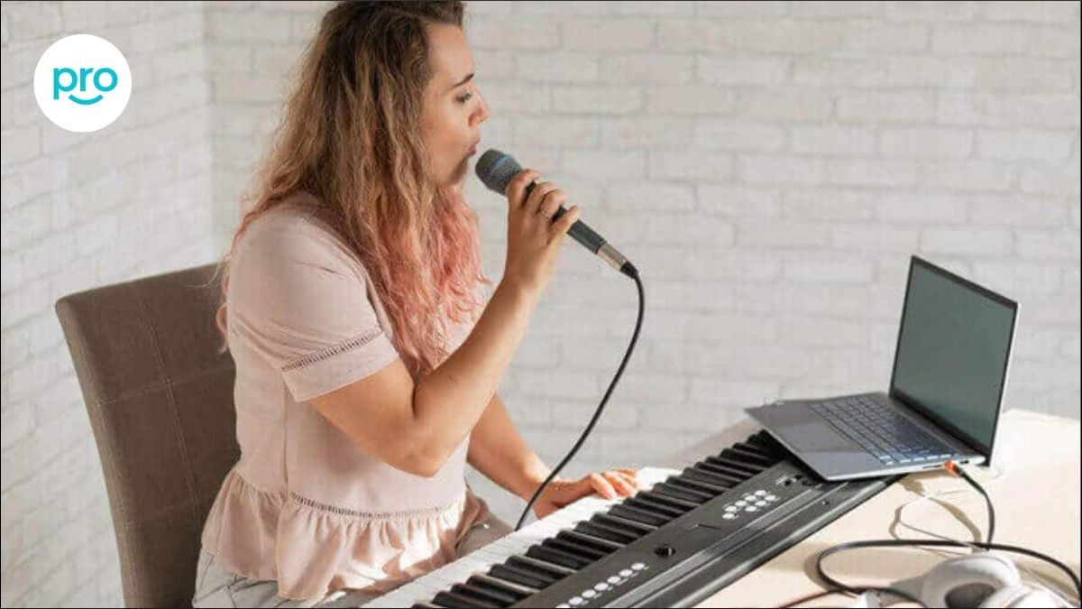 họn bài hát yêu thích, bắt mic và phiêu hết mình thôi!