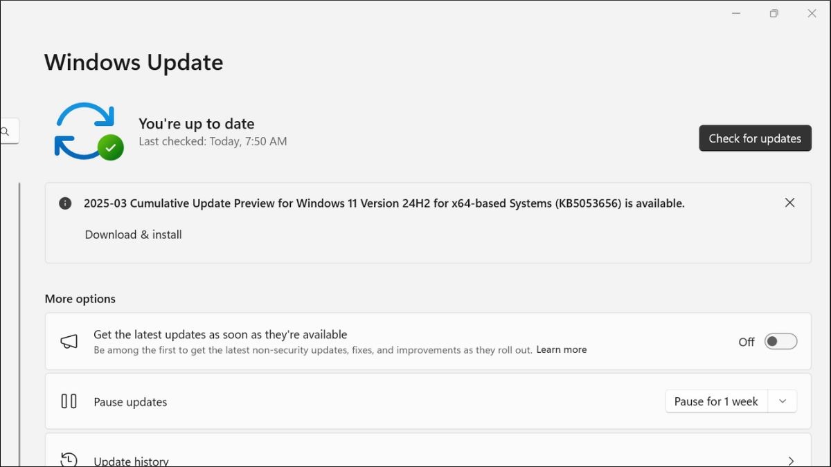 Vào Settings > Update & Security > Windows Update và chọn Check for updates