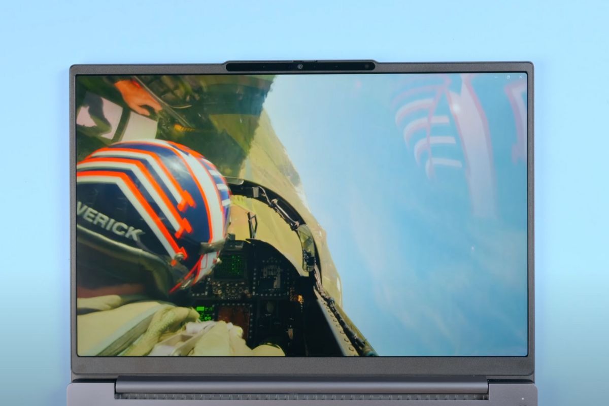 Lenovo ThinkBook 14 G7+ ASP 2025 có độ sáng 430 nits