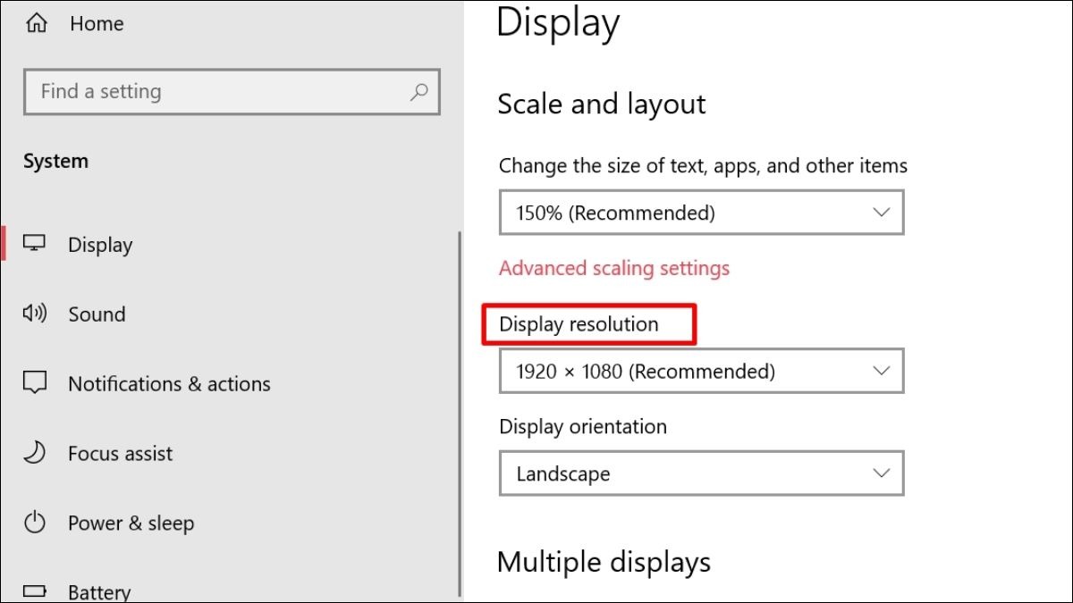 Kiểm tra độ phân giải màn hình trong Settings -> System -> Display -> Display resolution