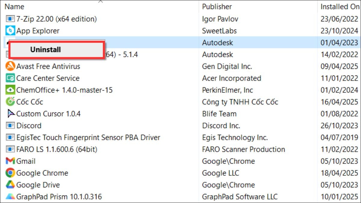 Tìm kiếm phần mềm nghi ngờ trong danh sách và chọn Uninstall.