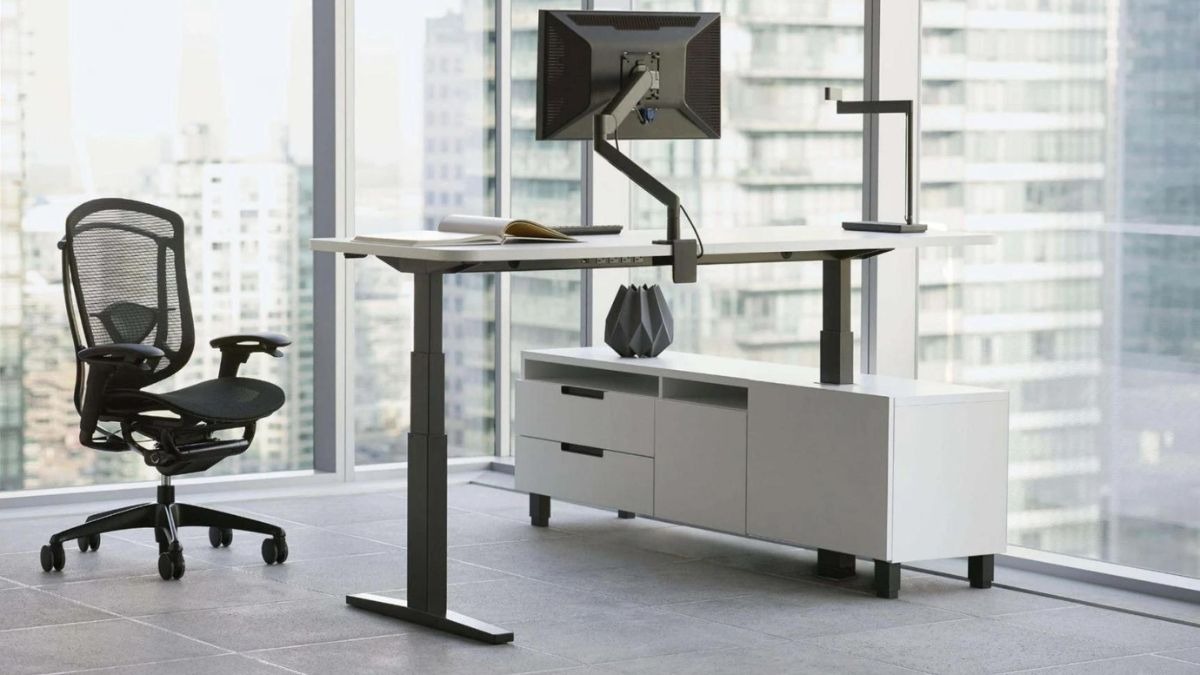 Mặt bàn không chỉ ảnh hưởng đến thẩm mỹ mà còn cả trải nghiệm sử dụng và độ bền