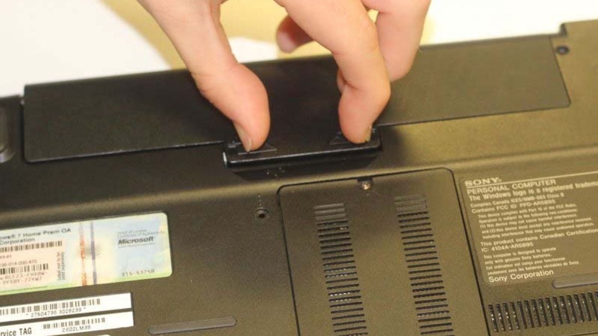 Lắp ráp lại laptop