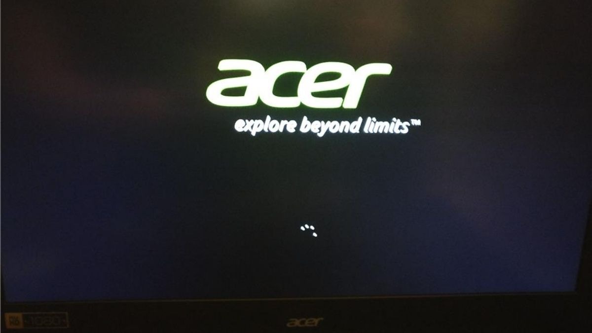 Lỗi laptop treo logo khá phổ biến và xảy ra ở cả dòng máy khác