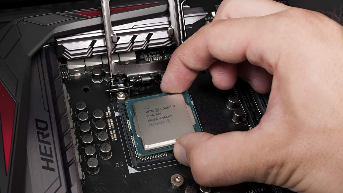 Lắp CPU mới