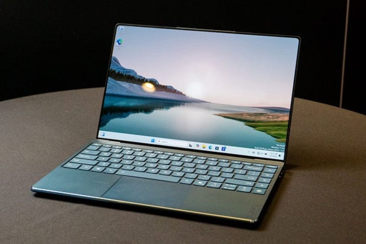 Trải nghiệm bàn phím và touchpad trên Lenovo Yoga Slim 9i (2025)