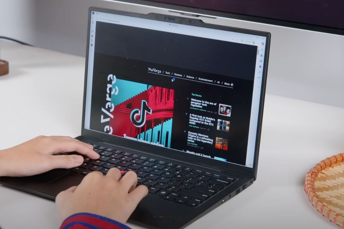 Hiệu năng mạnh mẽ, xử lý mượt mà các tác vụ văn phòng lẫn sáng tạo