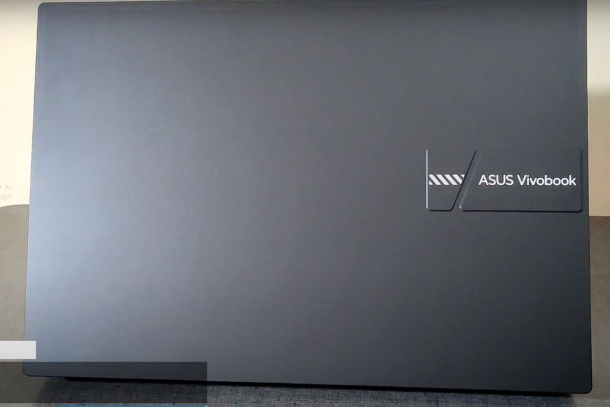 ASUS Vivobook 14 OLED sở hữu thiết kế gọn nhẹ, tinh tế và thời trang