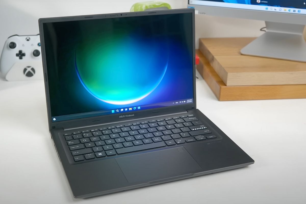 Máy có trọng lượng chỉ khoảng 1.6kg