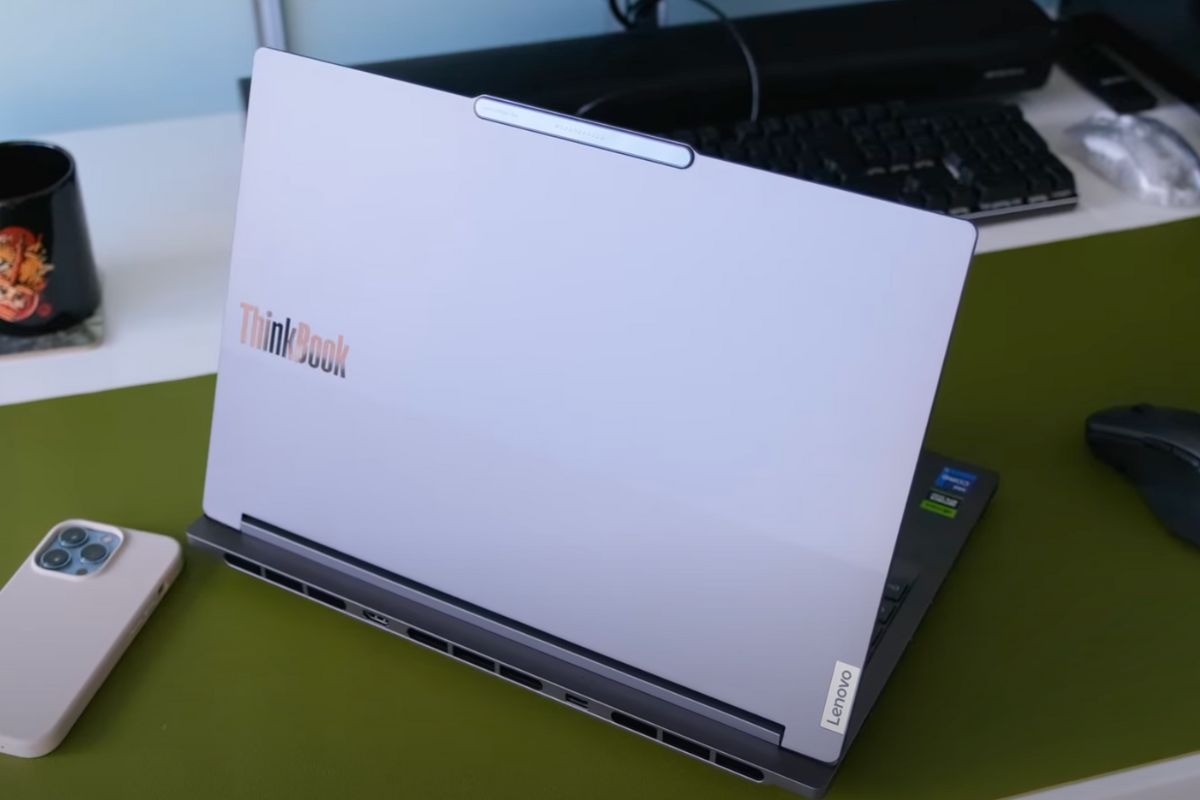 Lenovo ThinkBook 16P G5 sở hữu thiết kế sang trọng, chắc chắn và hiện đại
