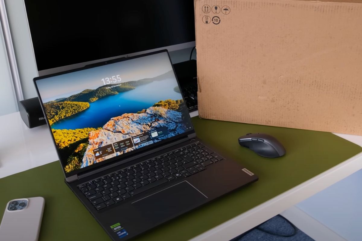 Lenovo ThinkBook 16P G5 có tần số quét 165hz