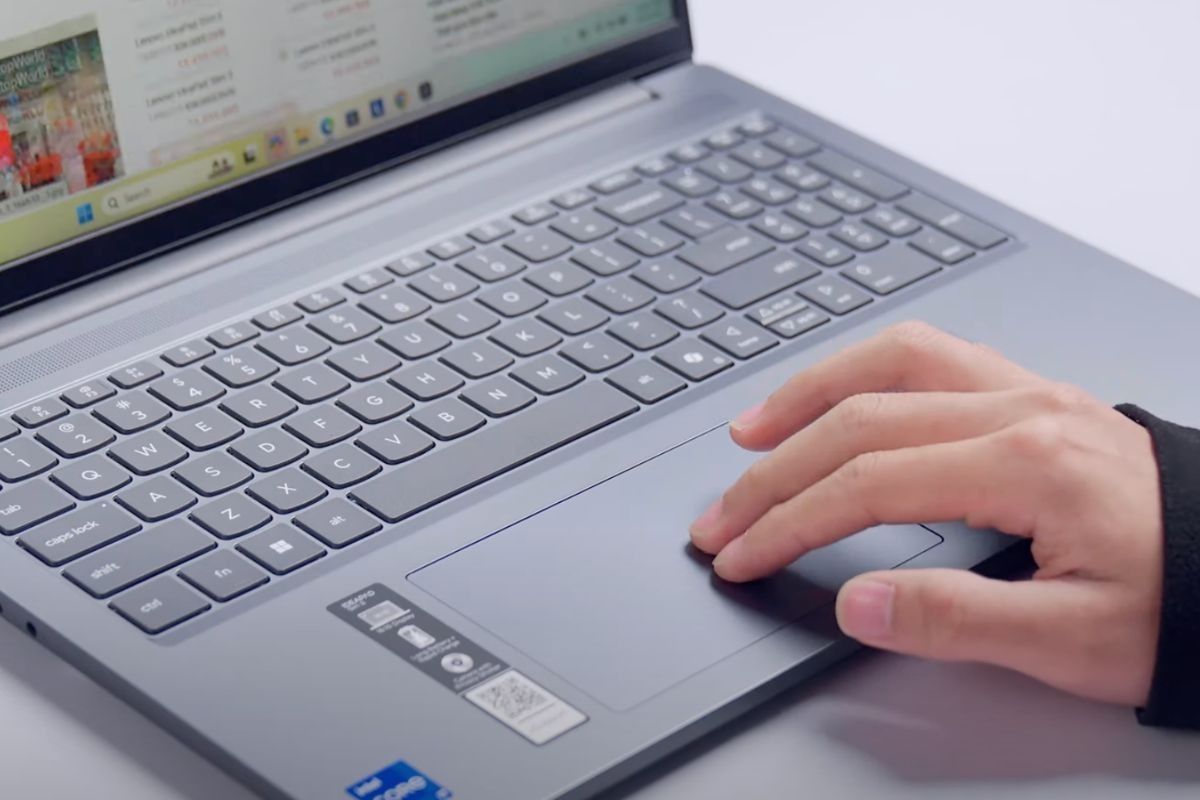 Trải nghiệm bàn phím và touchpad trên Lenovo Ideapad Slim 3