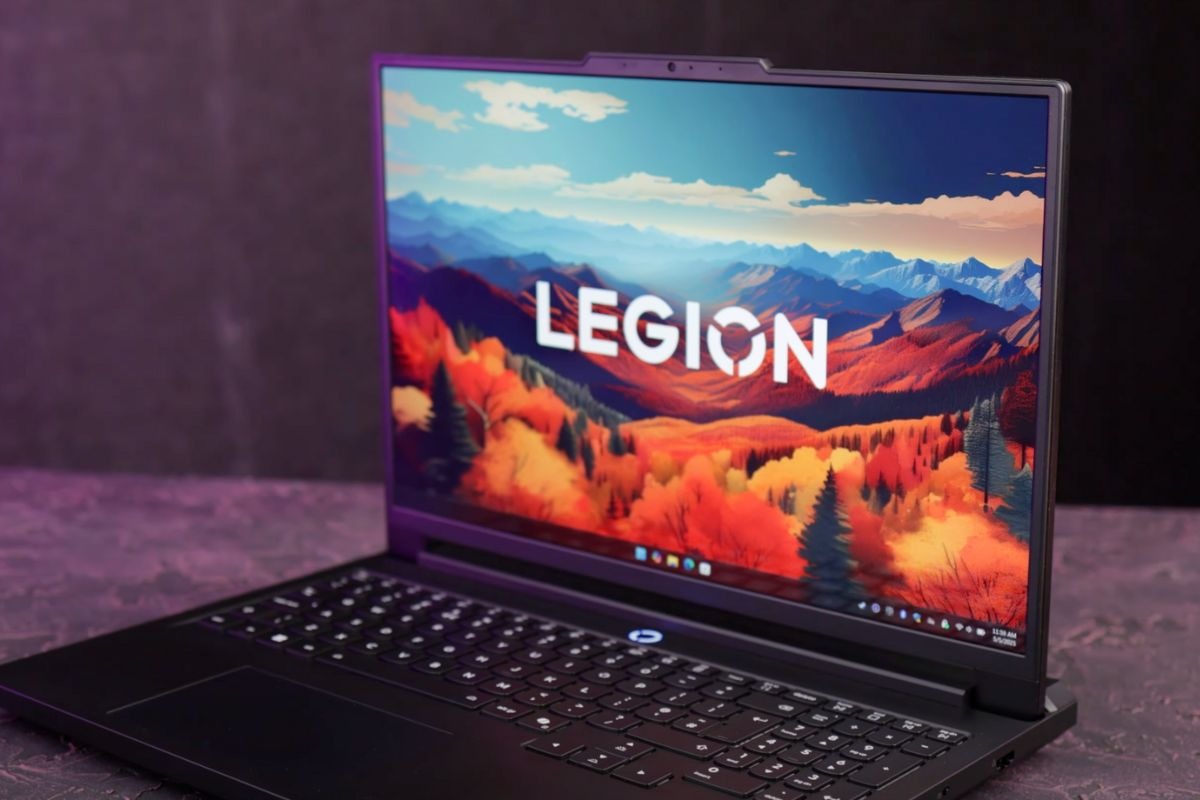 Lenovo Legion Pro 7 16IAX10H 83F5008VVN sở hữu màn hình OLED siêu nét, siêu mượt cho trải nghiệm đỉnh cao