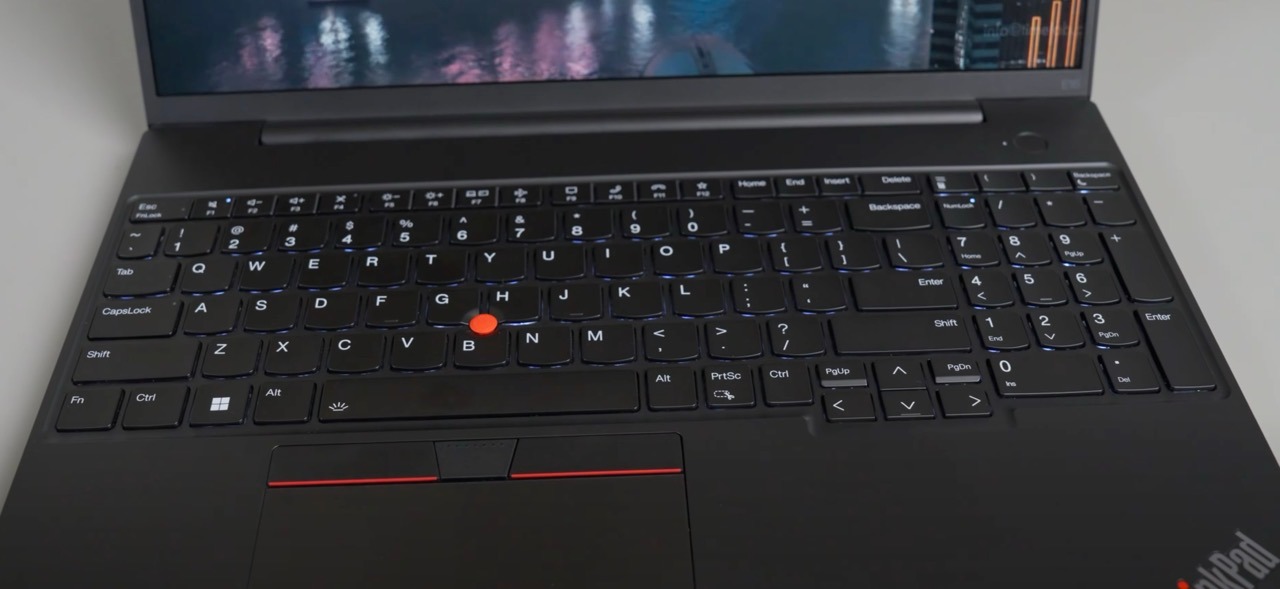 Trải nghiệm bàn phím và touchpad trên Lenovo ThinkPad E16 Gen 3