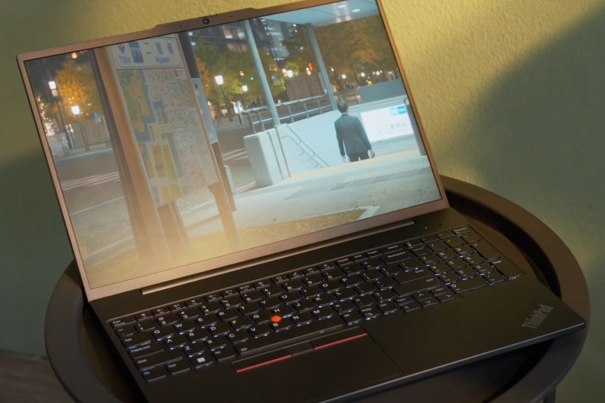 Vỏ máy được làm từ kim loại cao cấp