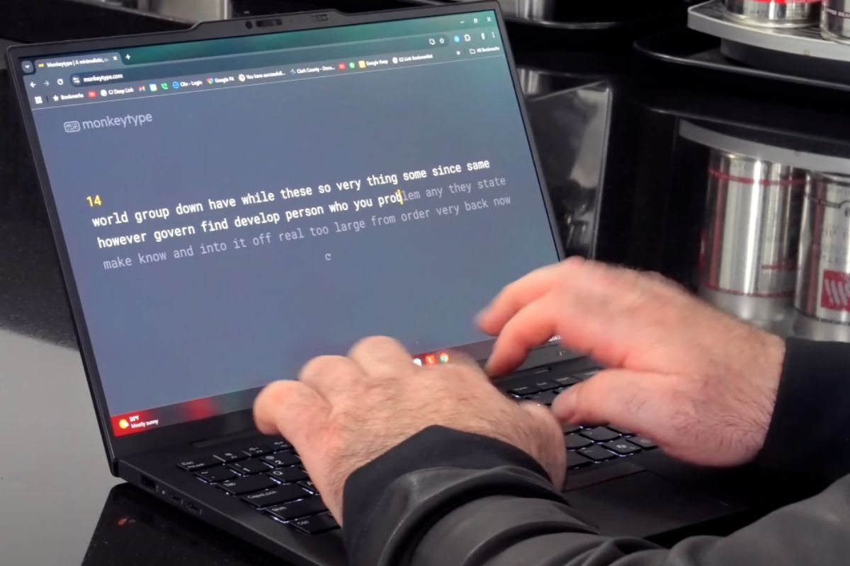 Lenovo ThinkPad X1 Carbon Gen 13 có hiệu năng mạnh mẽ đa nhiệm