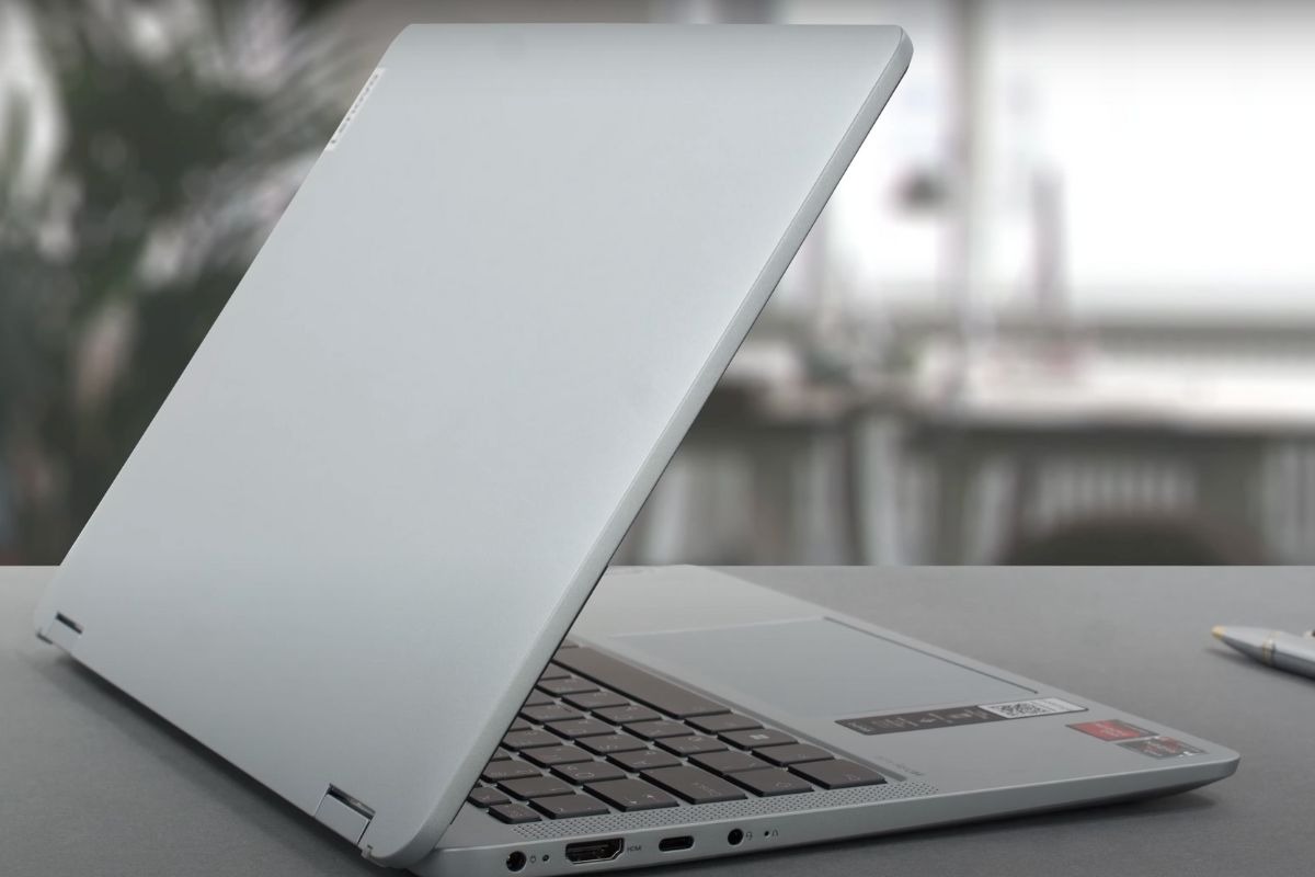 Lenovo IdeaPad Flex 5 14ABR8 sở hữu thiết kế thanh lịch, cơ động