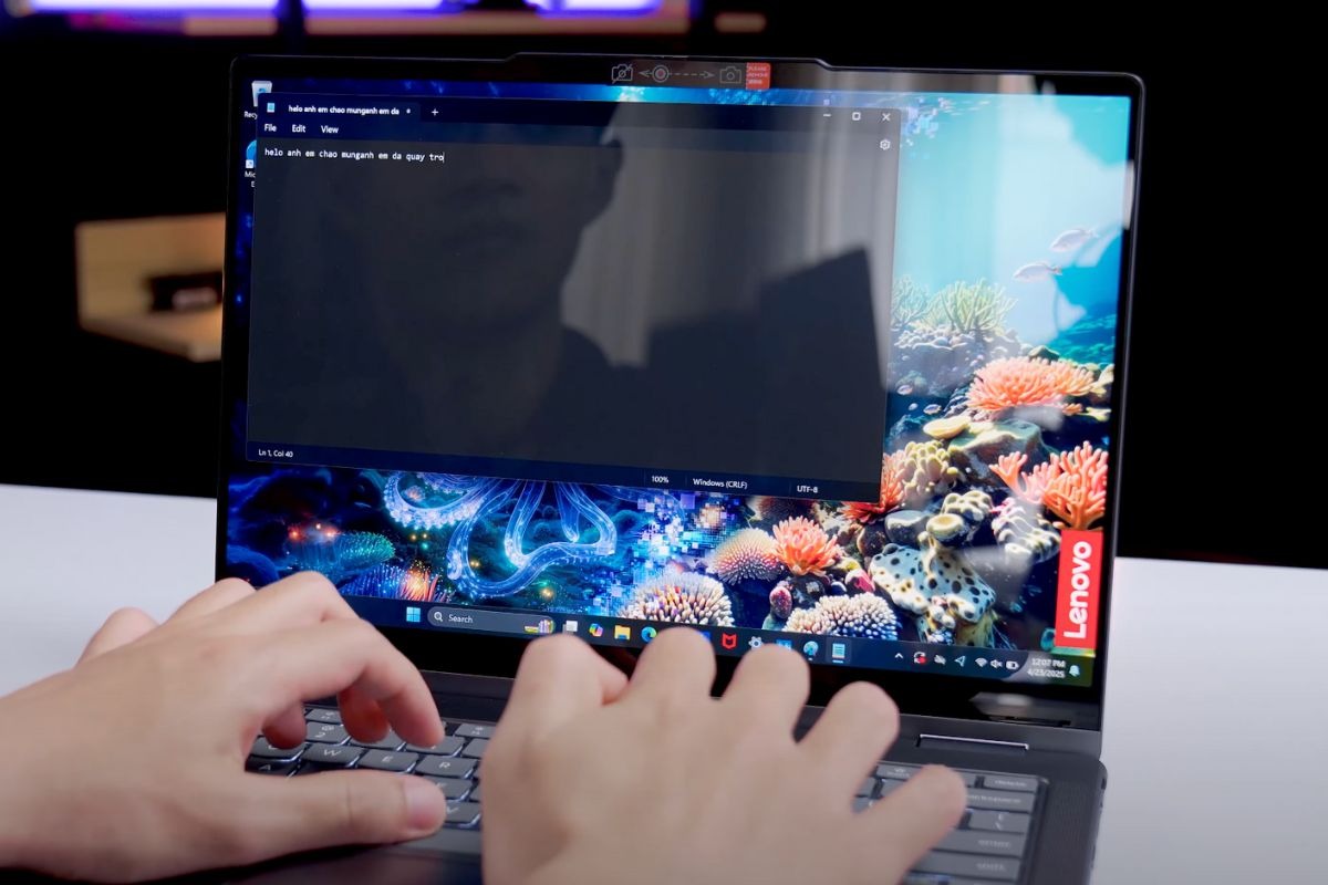 Máy sở hữu dung lượng RAM 32GB LPDDR5