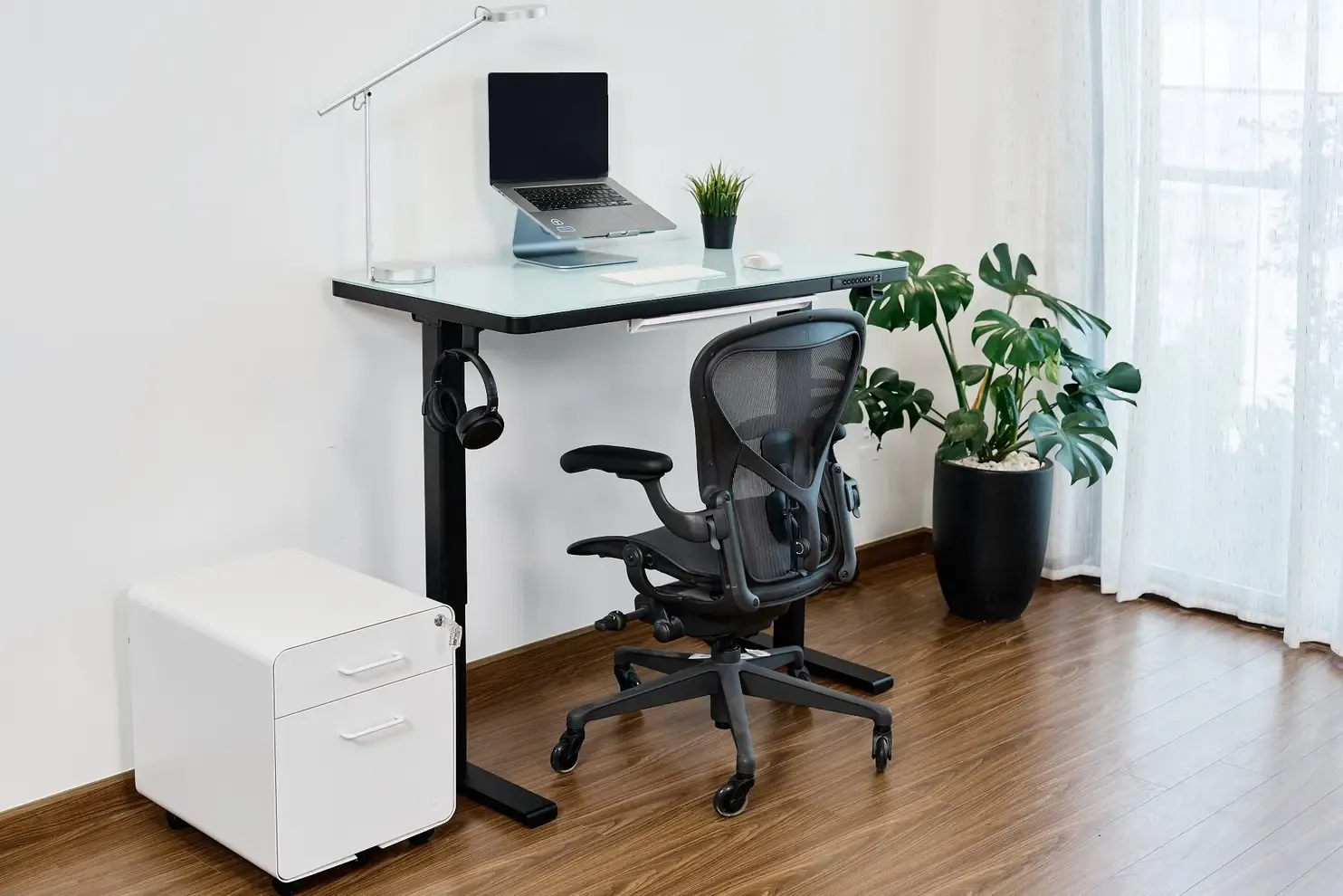 Bàn Peal nâng hạ mượt mà, linh hoạt